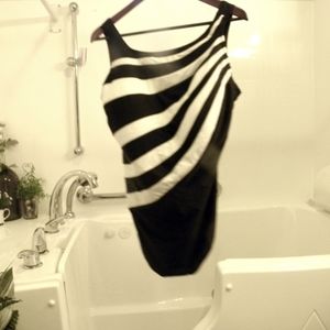 black/white one piece swimsuit size 24W